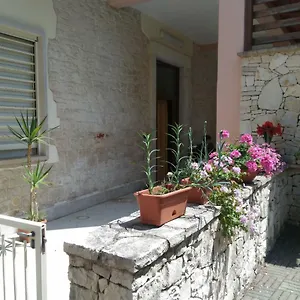 La Pietra Smeraldina , Bari Włochy